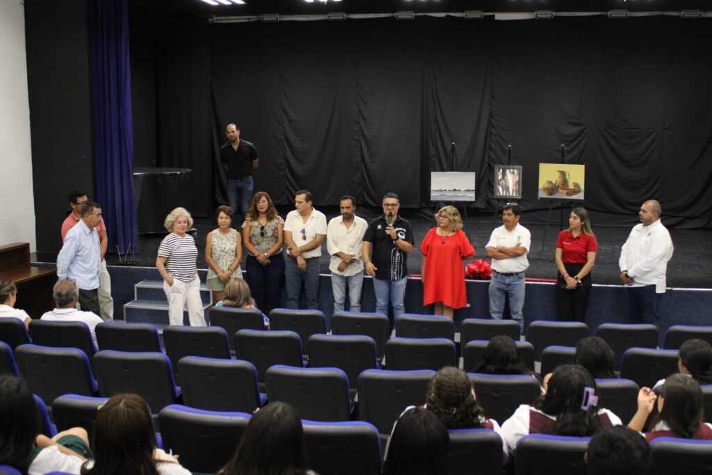 Exposición en Homenaje a Juany Lomelí