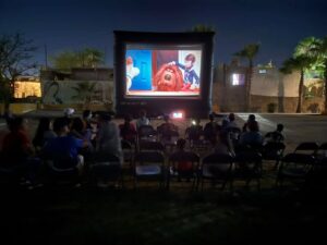 ¡Una Noche de Cine al Aire Libre!