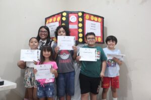 Entrega de reconocimientos por el cierre del segundo bloque a alumnos y alumnas de la “Escuelita de Cine”