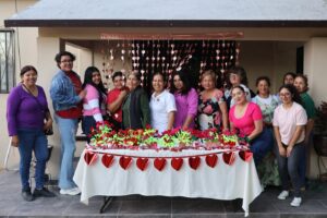 Así se vivió el taller de manualidades alusivas al Día del Amor y la Amistad en la Boca de la Sierra